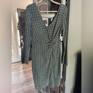 Guess long sleeve texture print dress